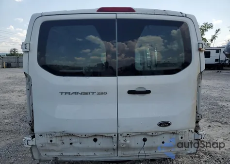 2015 Ford Transit T-250 z USA, uszkodzony, nr VIN 1FTNR1ZM2FKB03361